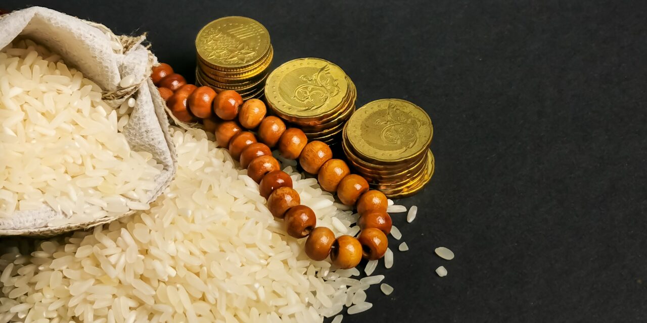 https://zakahadvisor.org/wp-content/uploads/2023/07/selective-focus-rice-in-sack-with-coins-and-rosary-2022-11-08-08-37-40-utc-1280x640.jpg